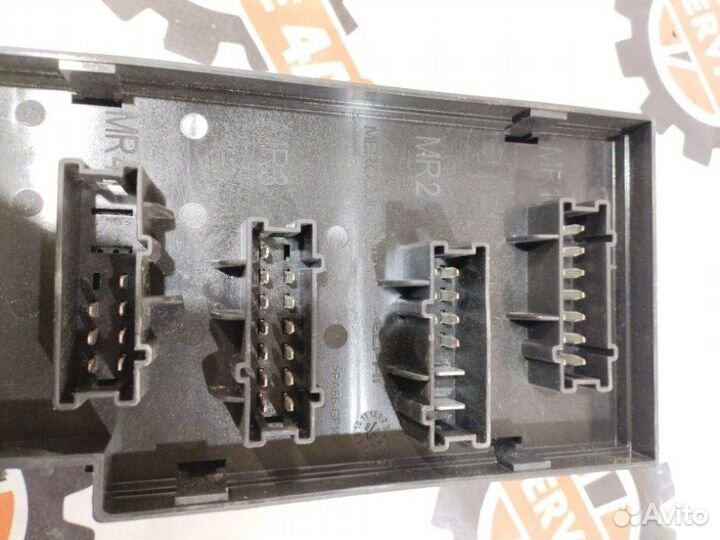 Блок предохранителей Mercedes-Benz Gl-Class