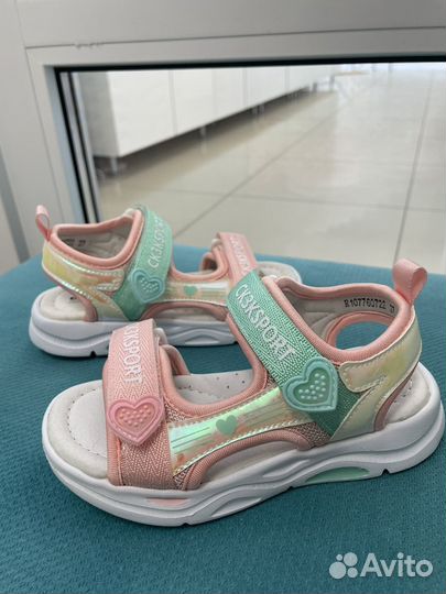 Босоножки для девочки 27 размер новые
