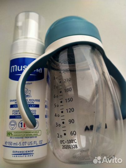 Шампунь,бутылочкаи кофта