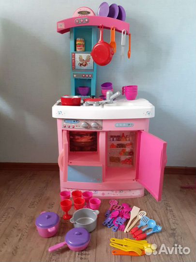 Кухня,дом, автомобиль Барби