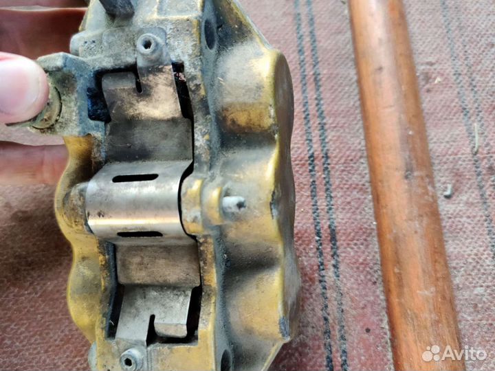 Суппорт Suzuki Honda