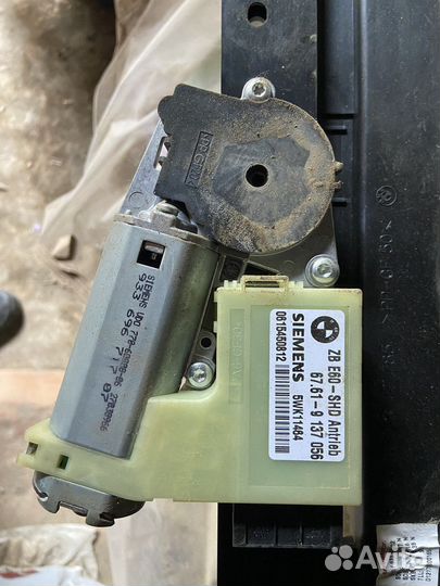 Моторчик люка e60