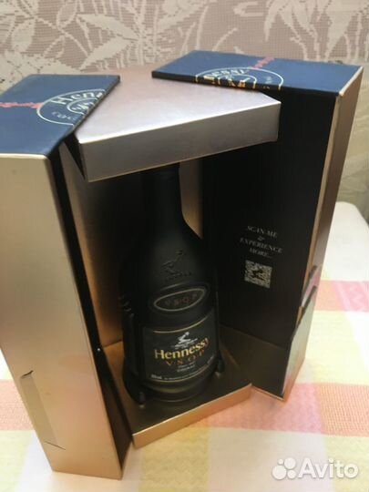 Пустые бутылки из под алкоголя