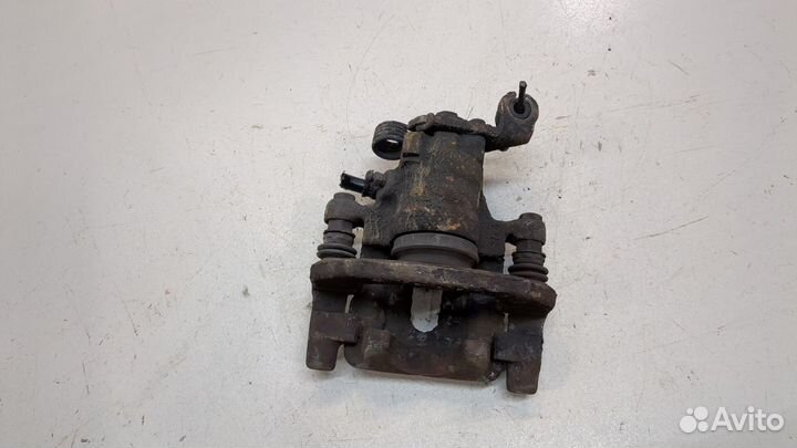 Суппорт правый задний Mitsubishi Space Star