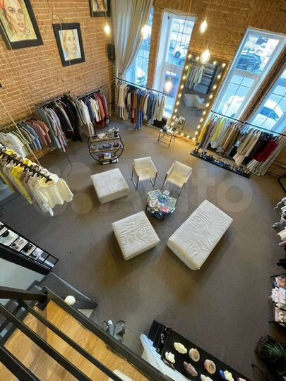 3-к. квартира, 102 м², 1/3 эт.