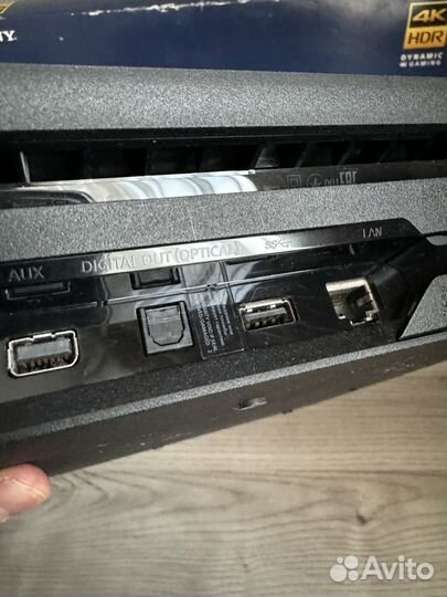 Sony PlayStation 4 Pro 2Тб + джойстик