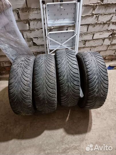 Goodyear UltraGrip Extreme 195/65 R15 91T