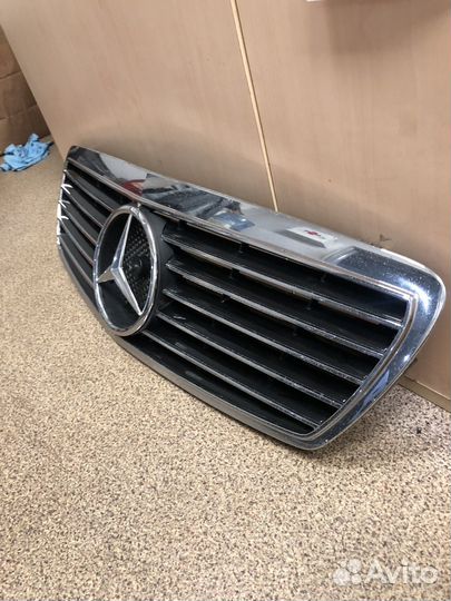 Решетка радиатора w211 дорестайлинг