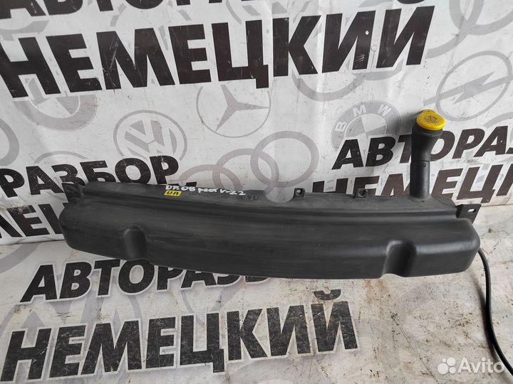 Бачок омывателя Opel Omega B