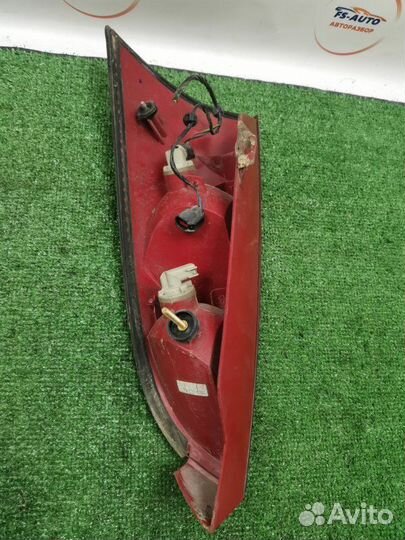 Стоп-сигнал задний правый Ford Focus 1 хетчбэк 2.0