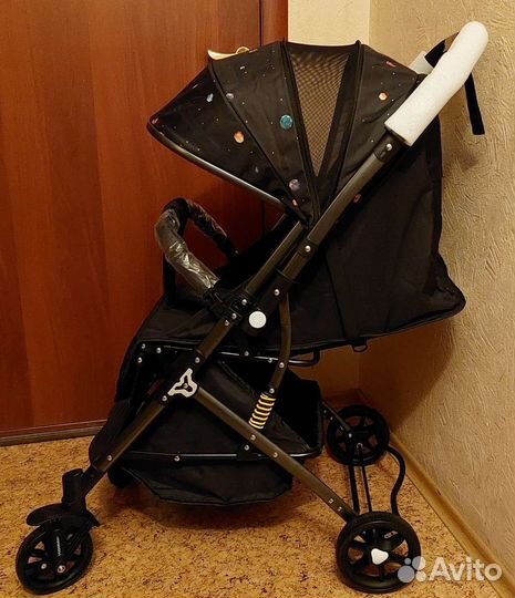 Прогулочная коляска с перекидной ручкой