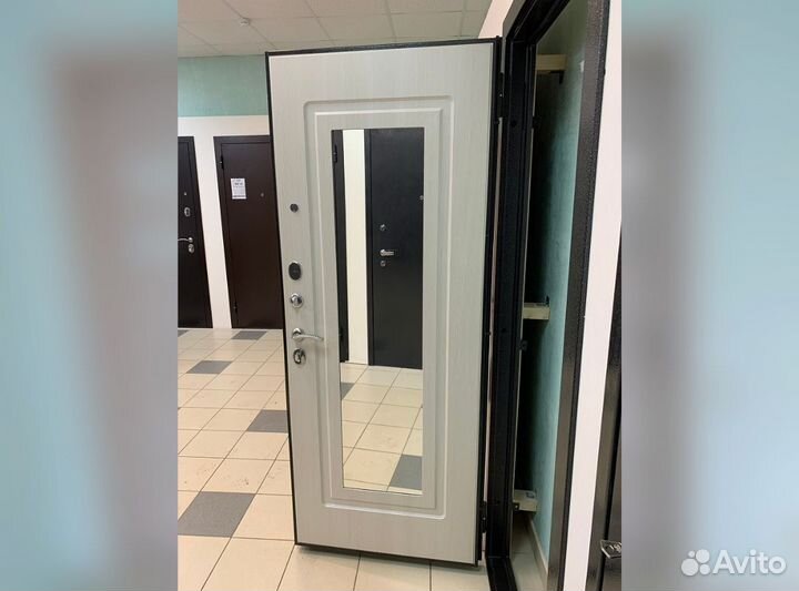 Входная дверь металлическая