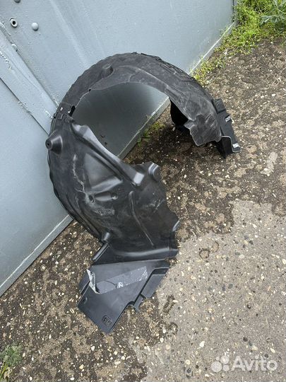 Подкрыльник передний левый amg w205 c63