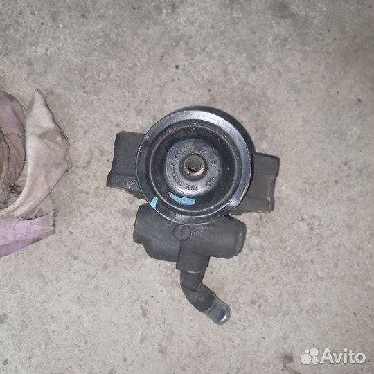 Гур Ford Fiesta mk5