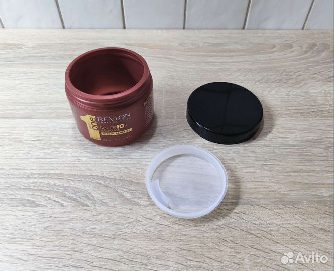 Пустые бутылки от шампуня