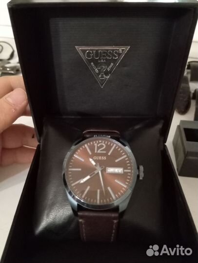 Наручные часы guess