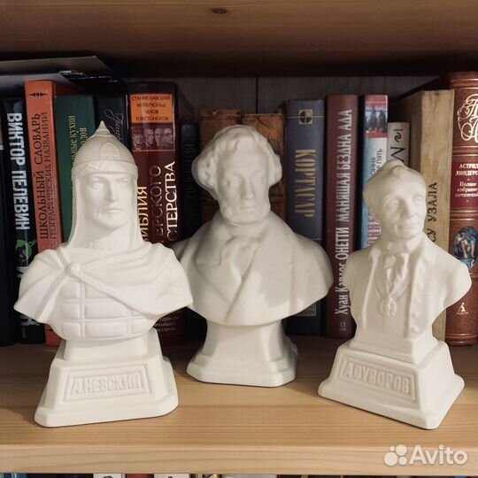 Бюсты Пушкин, Невский, Суворов
