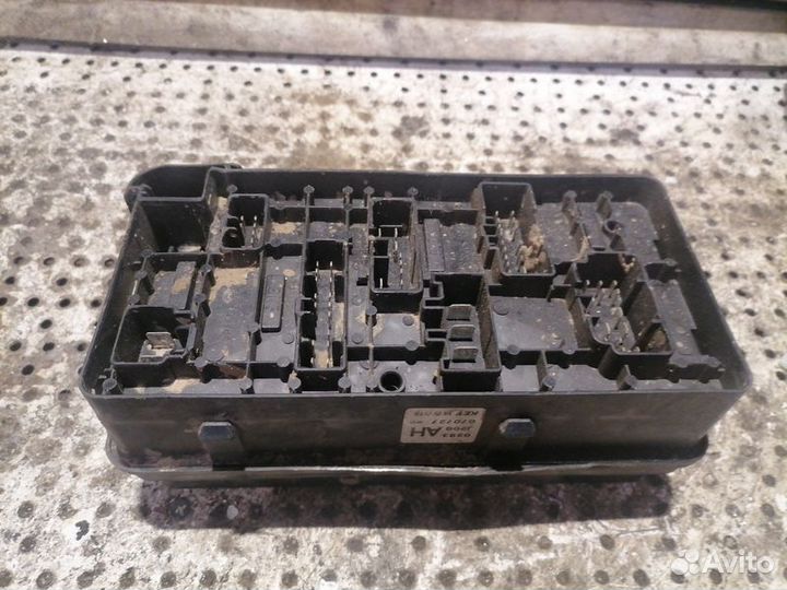 Блок предохранителей под капот основной Chevrolet