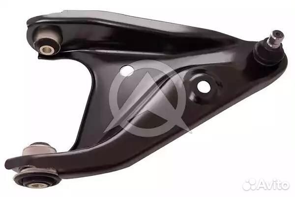Рычаг подвески правый с шаровой опорой