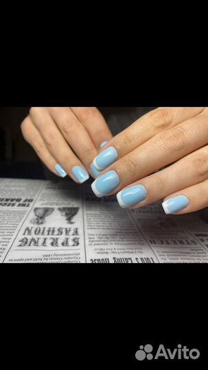 Модель на маникюр