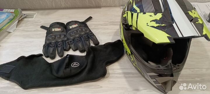 Кроссовый шлем