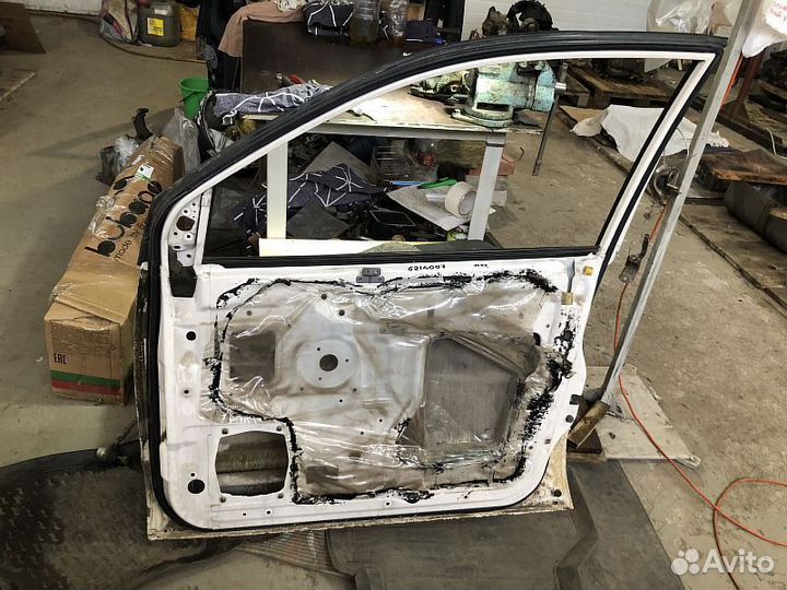 Дверь Mitsubishi Space Star