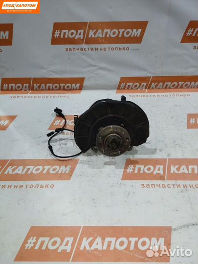 Кулак передний левый Volkswagen Golf 6 2010