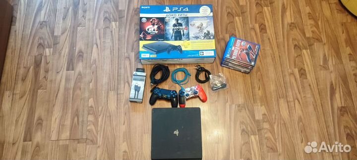 Sony Playstation 4 slim. 500гб. 8 игр+2 джойстик