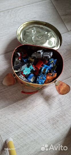Продажа машин Hotwheels