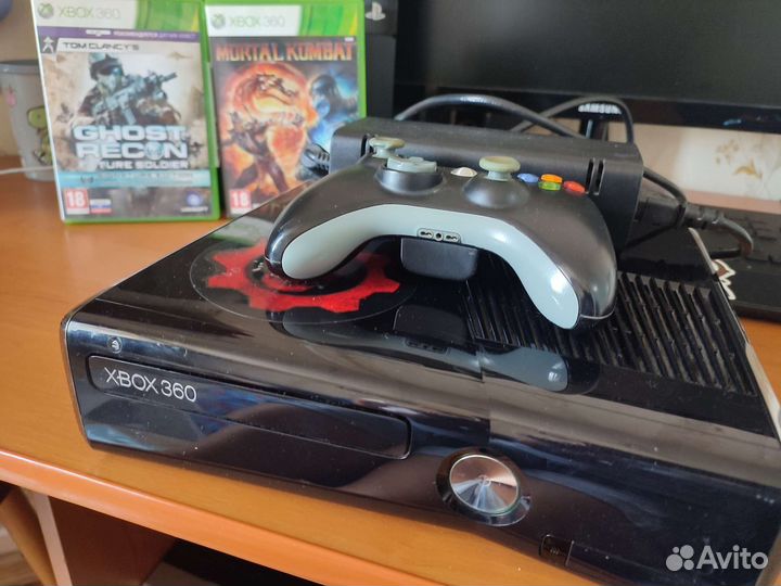 Xbox 360-S+ (2 игры)