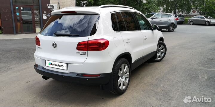 Volkswagen Tiguan 2.0 AT, 2011, 223 000 км