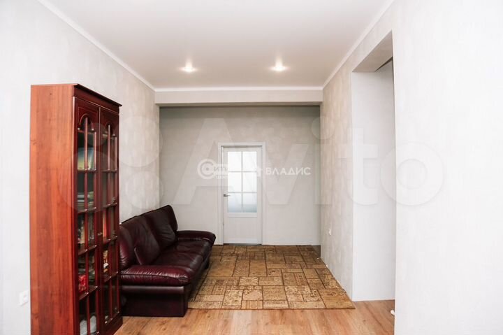 Дом 162,9 м² на участке 9 сот.