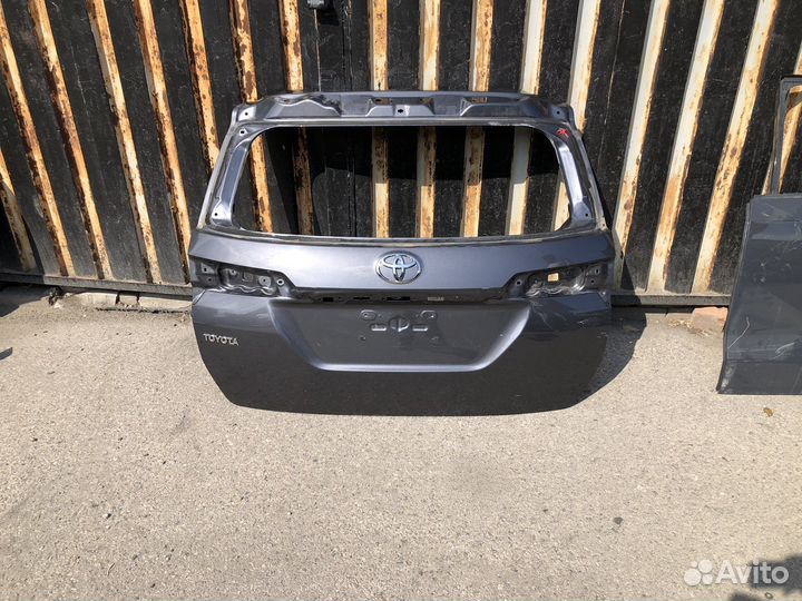 Крышка багажника Тойота Фортунер