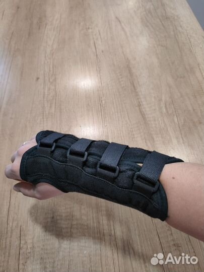 Бандаж для лучезапястного сустава