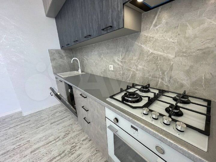 3-к. квартира, 81 м², 12/18 эт.