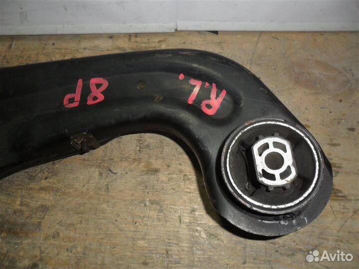 Ступица (кулак, цапфа) задняя левая Audi A3 8P