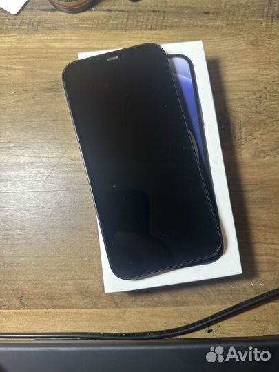 iPhone 12, 64 ГБ