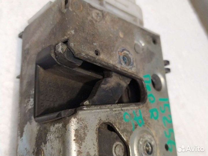 Замок передний правый Audi А6 С4