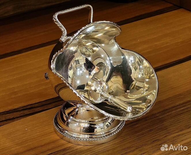 242776 Серебряная сахарница