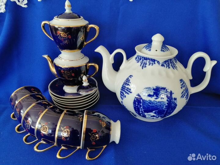 Чайный сервиз и Чайник