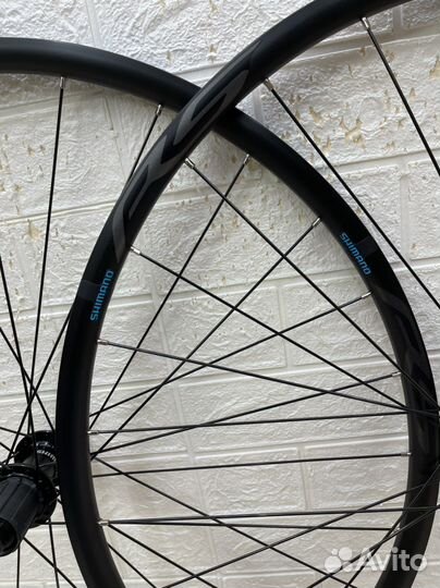 Новый комплект колес shimano rs171