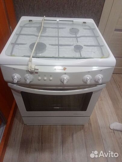 Продам газовую плиту hansa