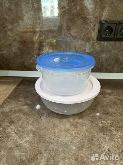 Контейнеры и миски с крышками
