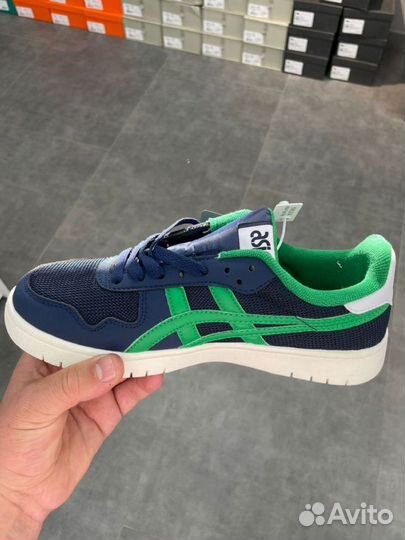 Кроссовки asics