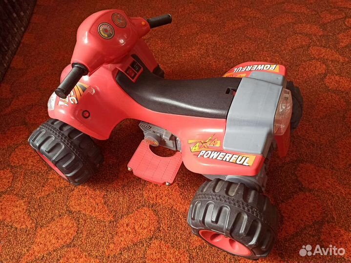 Детский квадроцикл на аккумуляторе