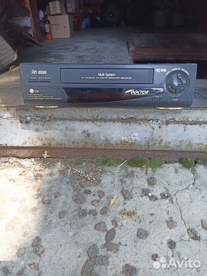 Видеомагнитофон