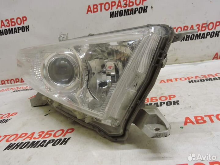 Фара правая Toyota Highlander U40 2007-2013