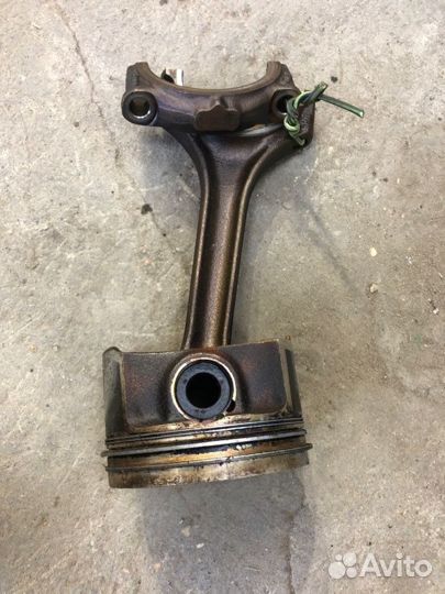 Поршень с шатуном Audi Allroud Quattro A6 2.7BES