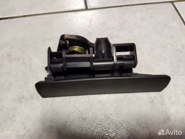 Ручка двери наружная Iran Khodro Samand. Правая