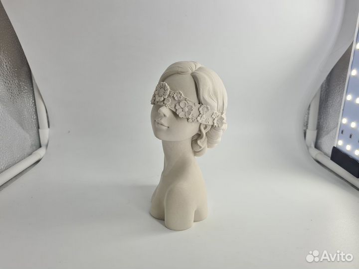 Статуэтка из гипса